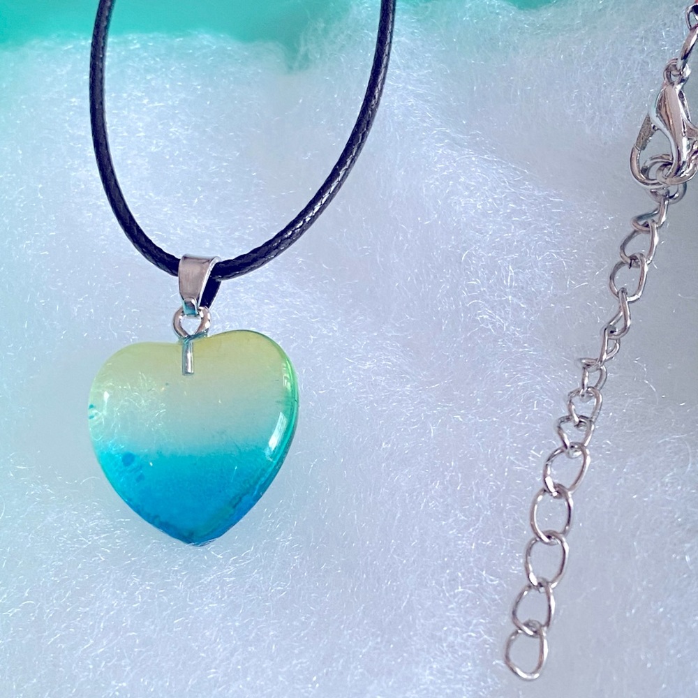 Blue Quartz Heart 💜 Necklace on black cord 16-18”